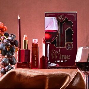 Glamlite Red Wine Lip Kit